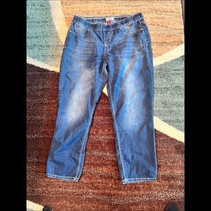 Lei denim capris size 7